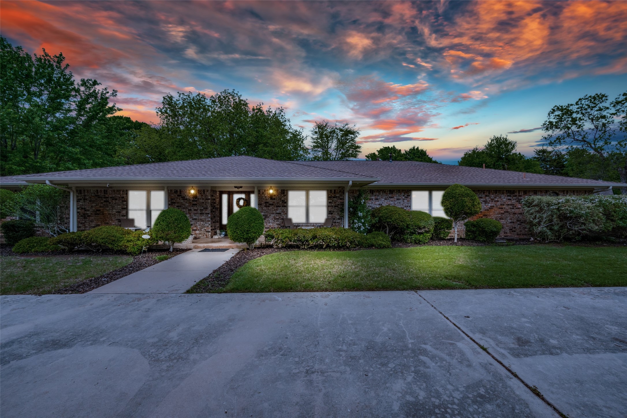 303 Brookhollow Street Decatur TX 76234