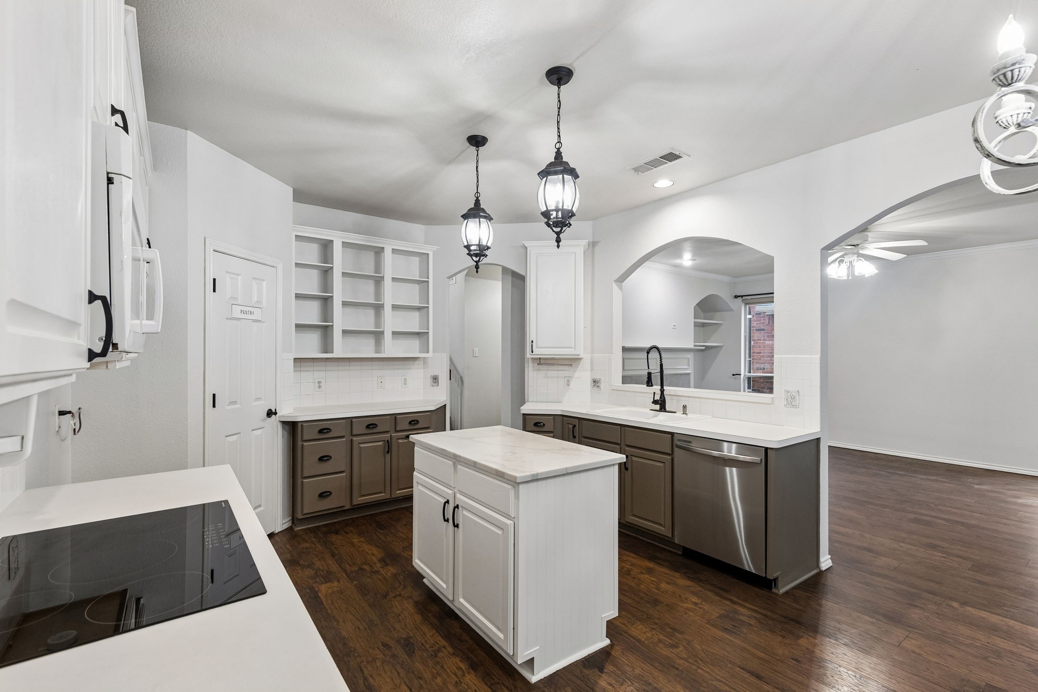 2128 Clubside Drive Corinth TX 76210