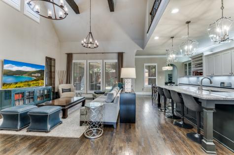 647 Fountainview Drive Irving TX 75039
