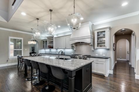 647 Fountainview Drive Irving TX 75039
