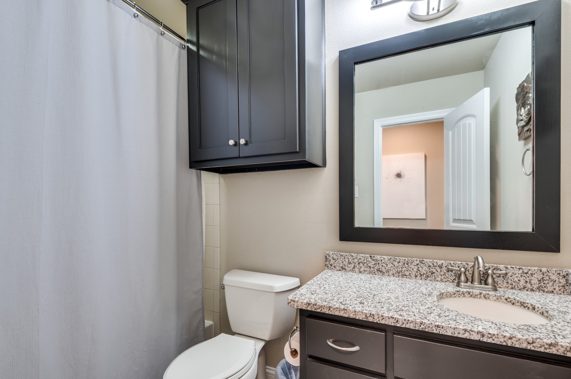 647 Fountainview Drive Irving TX 75039