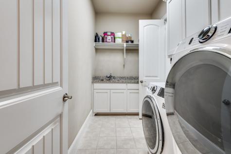 647 Fountainview Drive Irving TX 75039