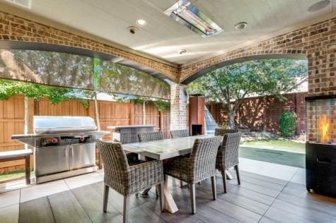 647 Fountainview Drive Irving TX 75039