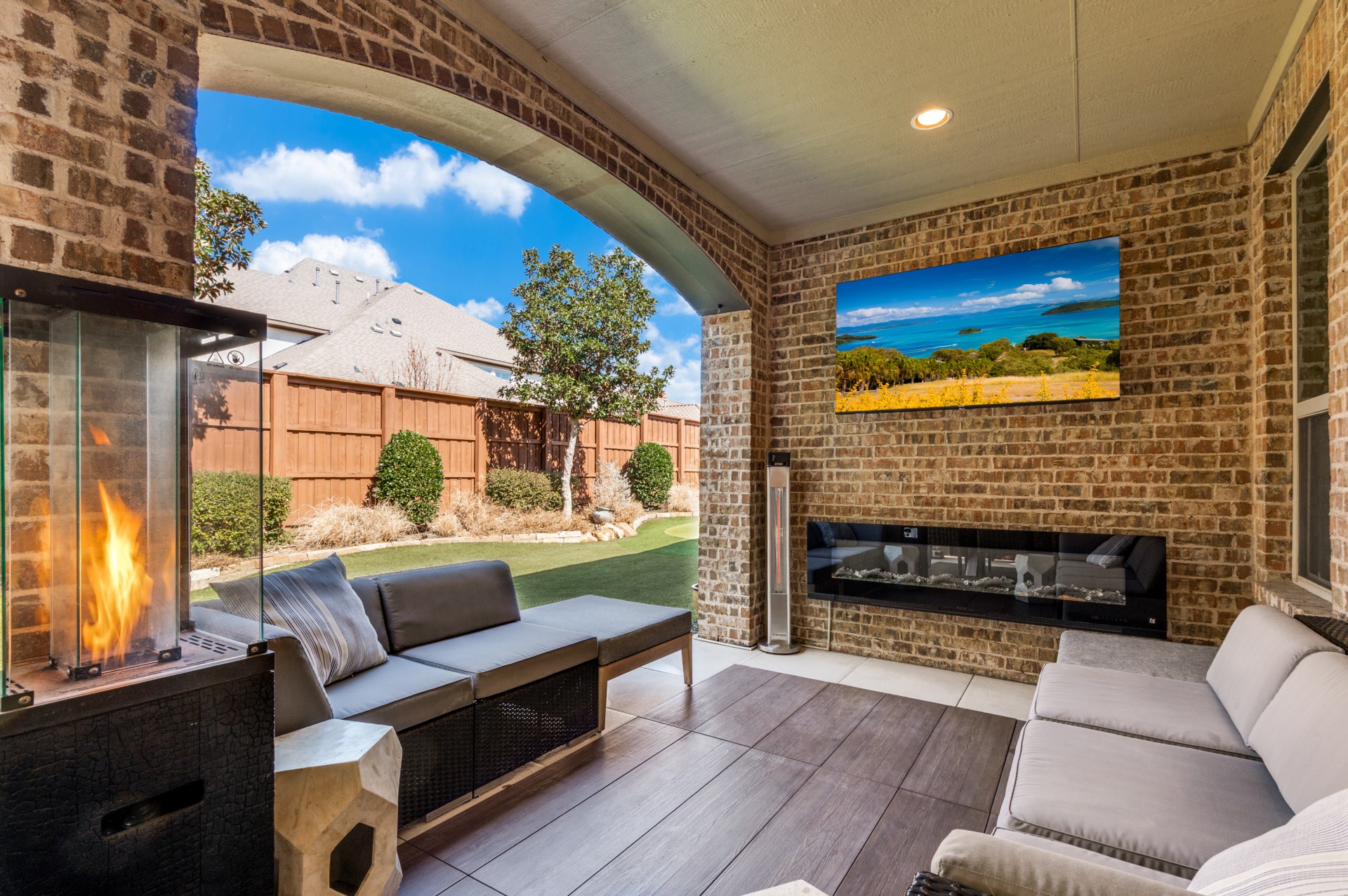 647 Fountainview Drive Irving TX 75039