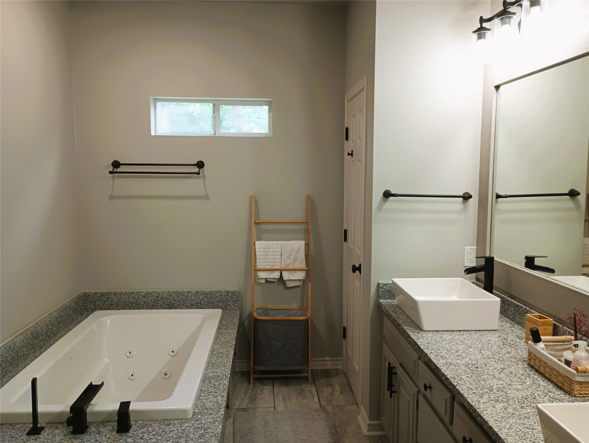 231 An County Road 2105 Palestine TX 75801