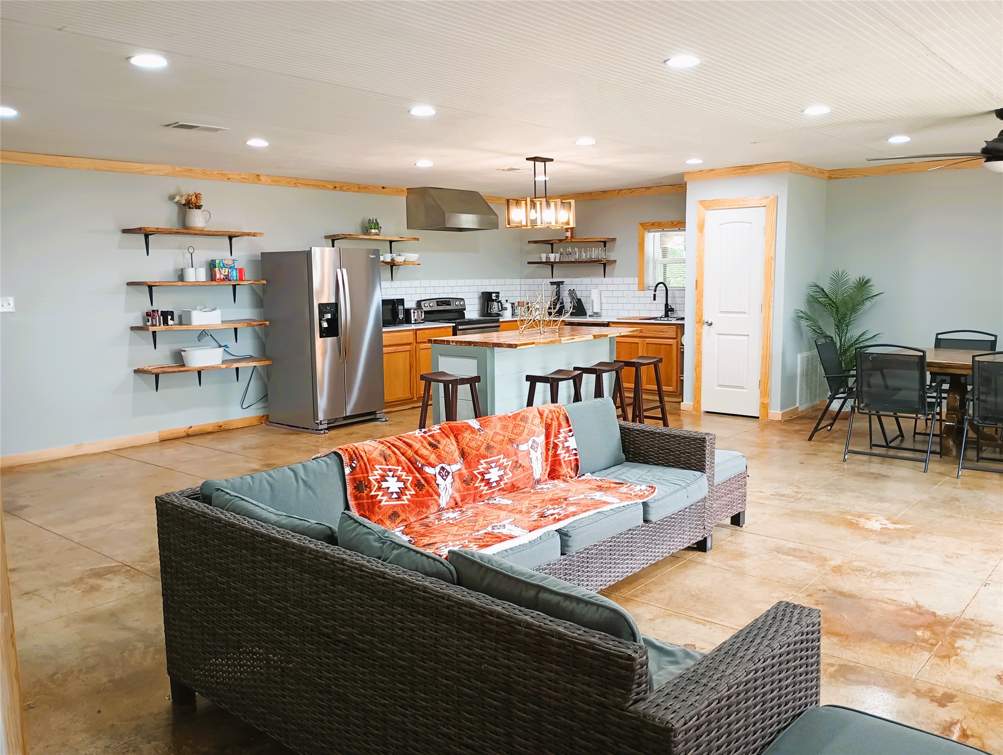 231 An County Road 2105 Palestine TX 75801