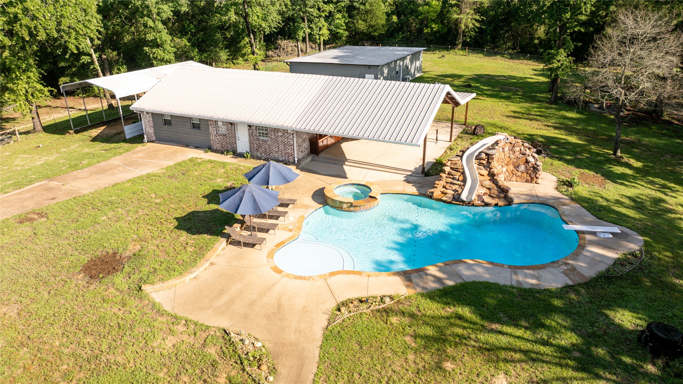231 An County Road 2105 Palestine TX 75801