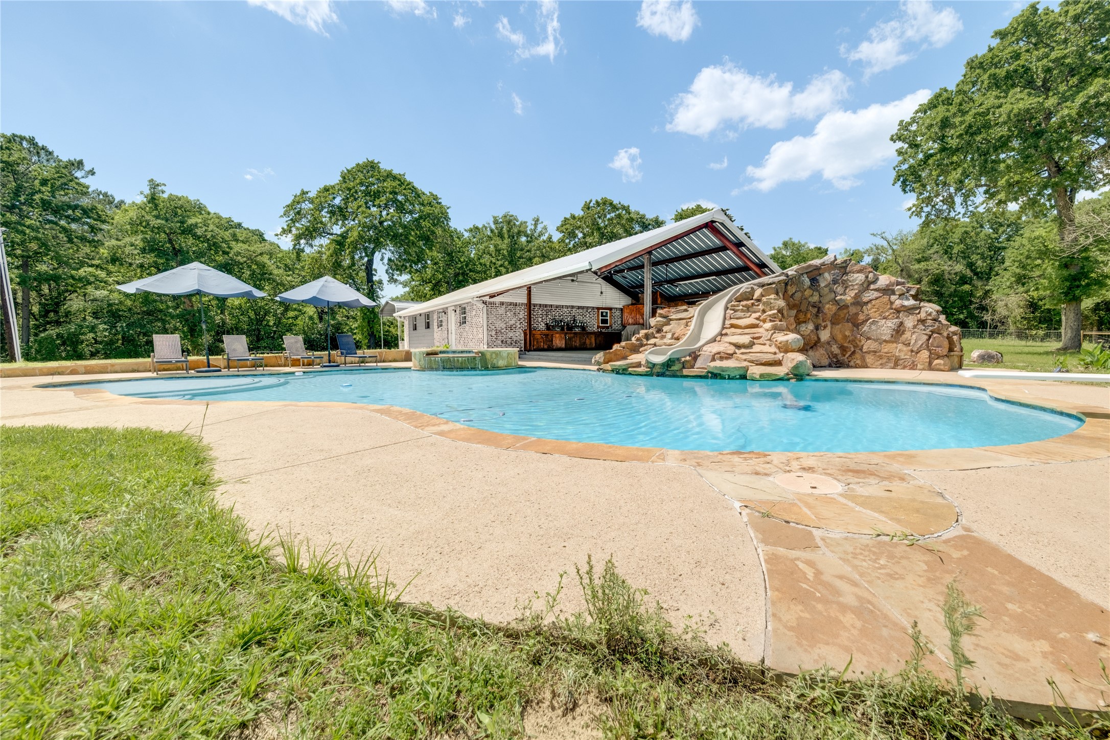 231 An County Road 2105 Palestine TX 75801