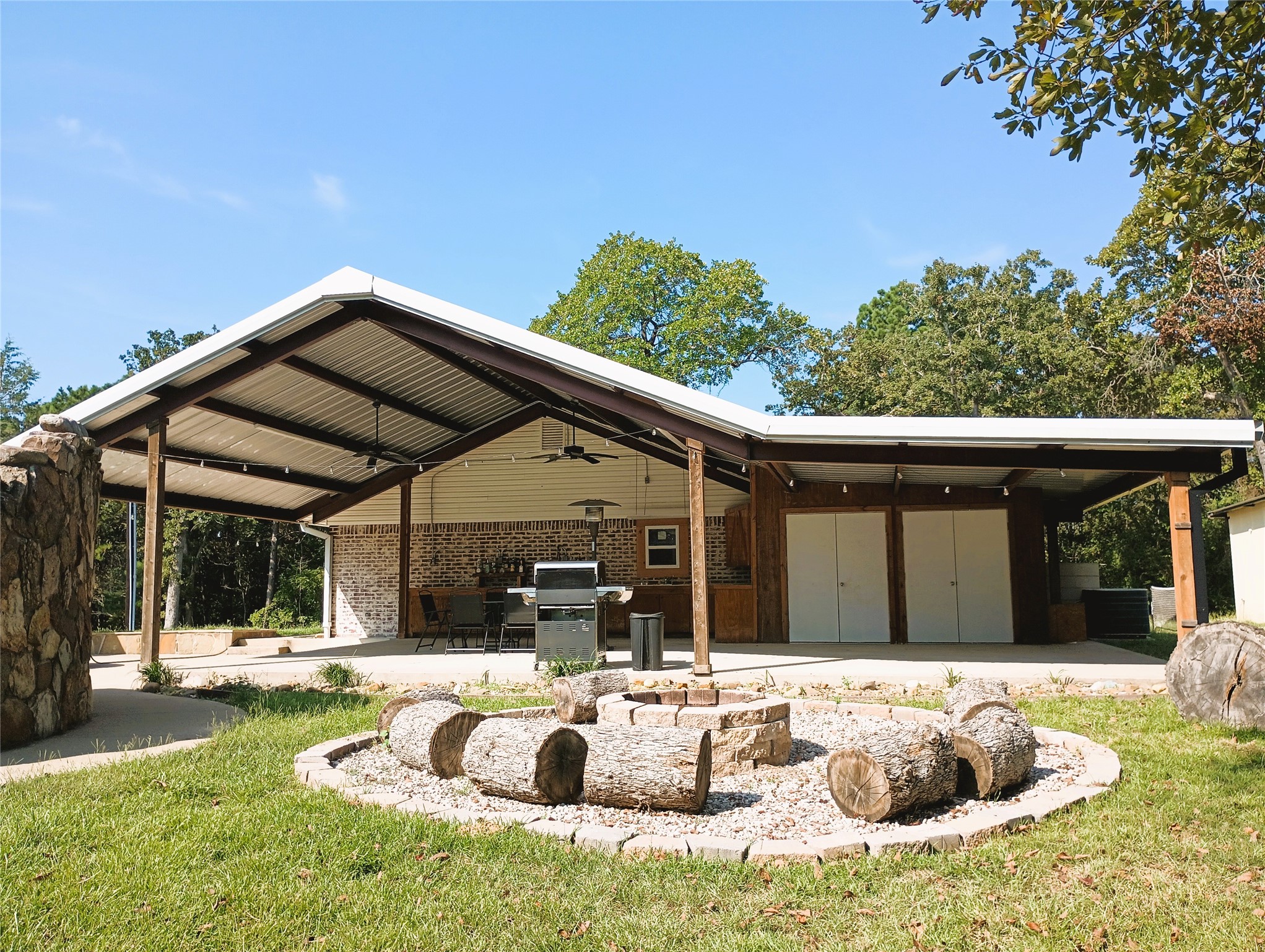 231 An County Road 2105 Palestine TX 75801