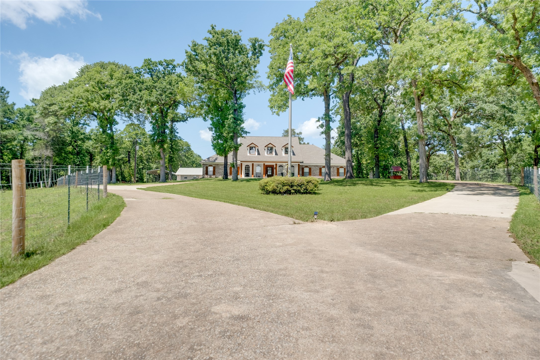 231 An County Road 2105 Palestine TX 75801