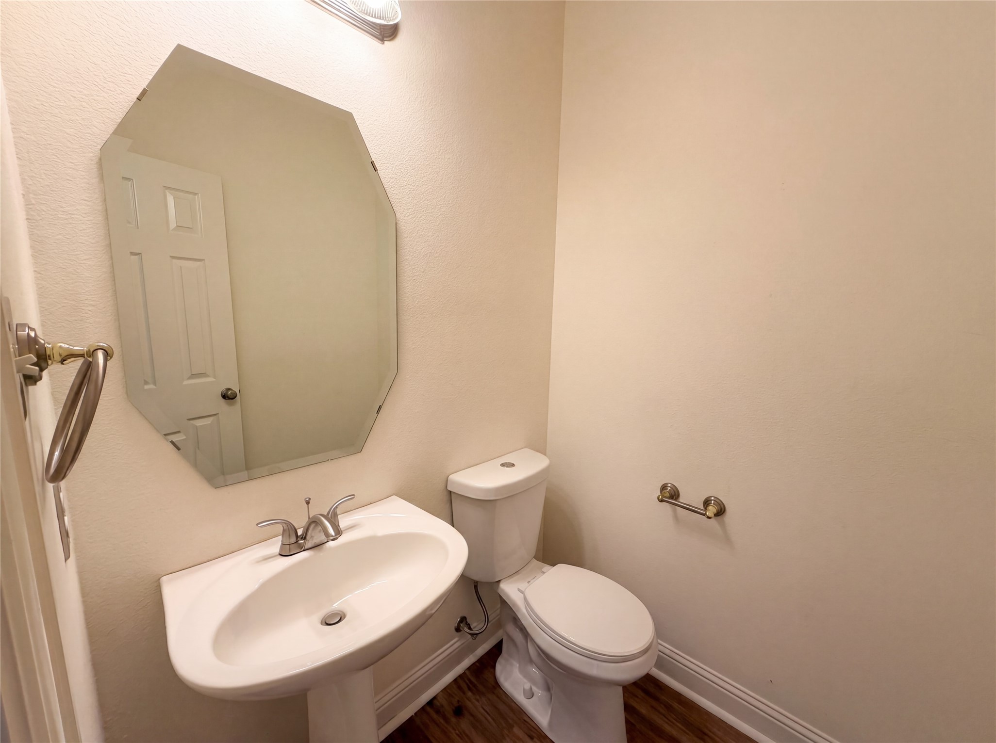2446 Chesterfield Road Garland TX 75043