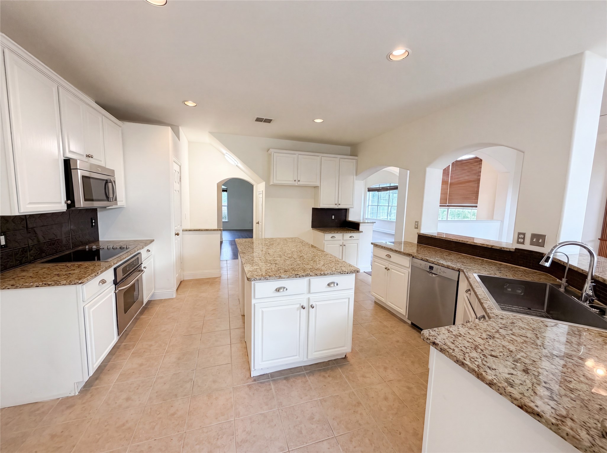 2446 Chesterfield Road Garland TX 75043