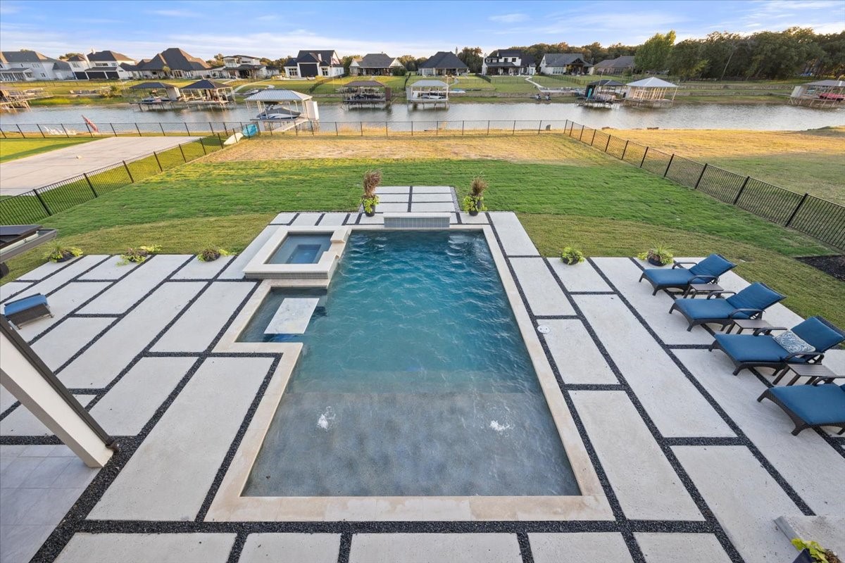 1532 Laguna N Pelican Bay TX 76020