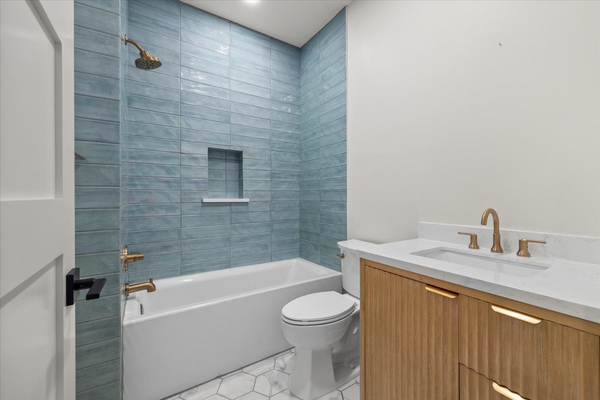 1532 Laguna N Pelican Bay TX 76020