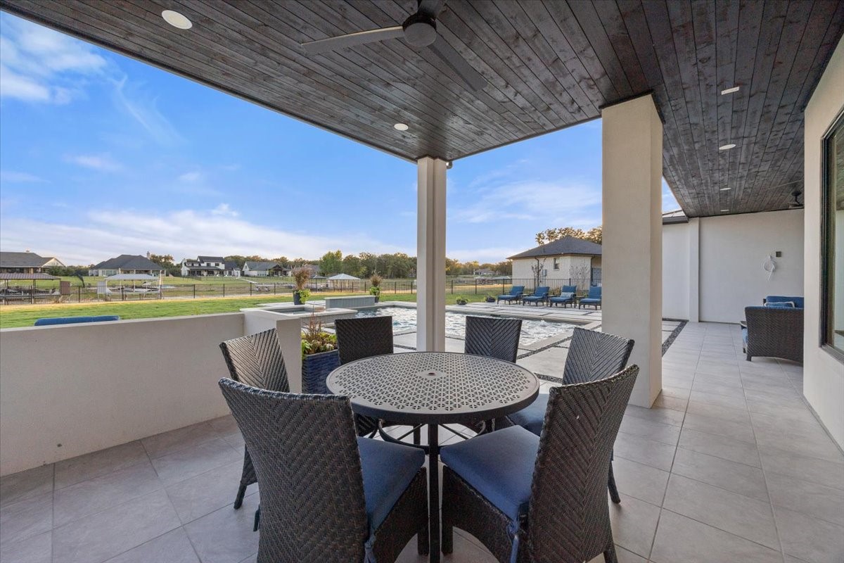 1532 Laguna N Pelican Bay TX 76020