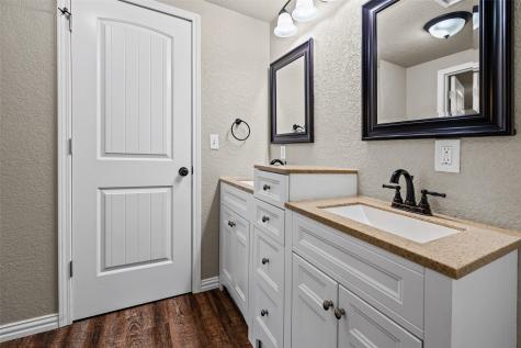 801 W Park Avenue Weatherford TX 76086