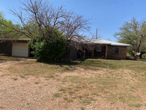 818 County Road 320 Rotan TX 79546