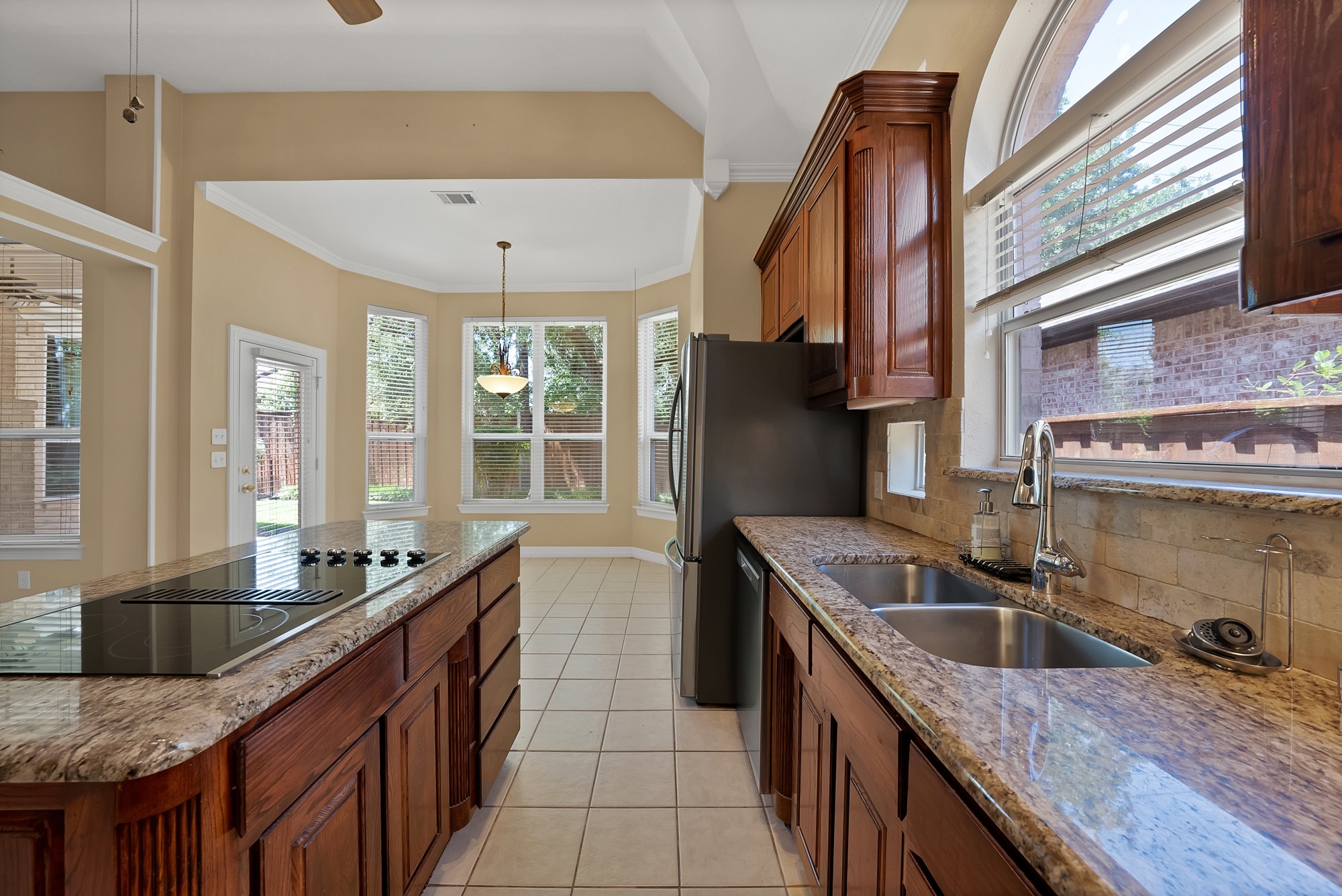6619 Shelton Home Court Arlington TX 76017