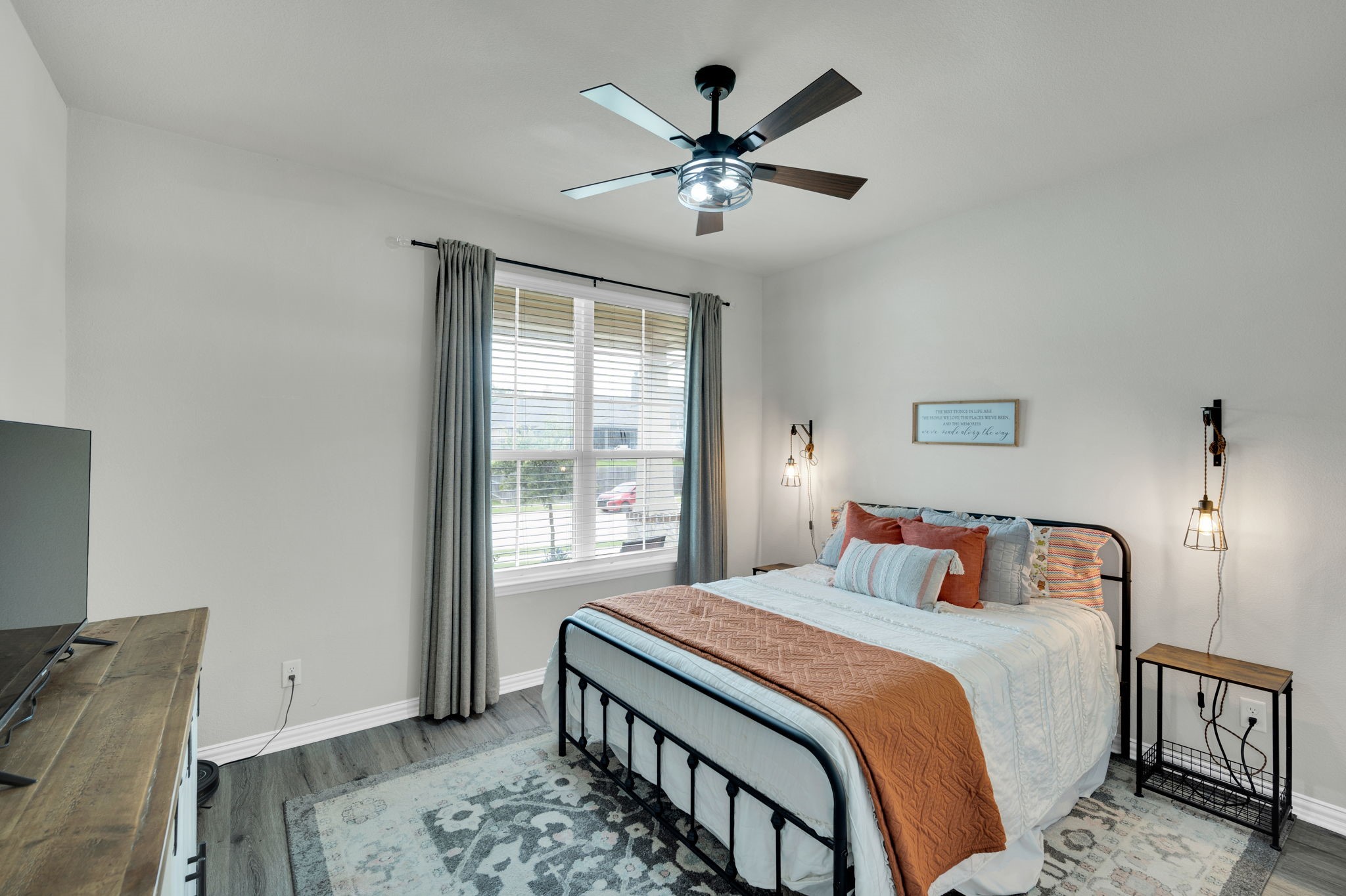 712 Ascot Court Ennis TX 75119