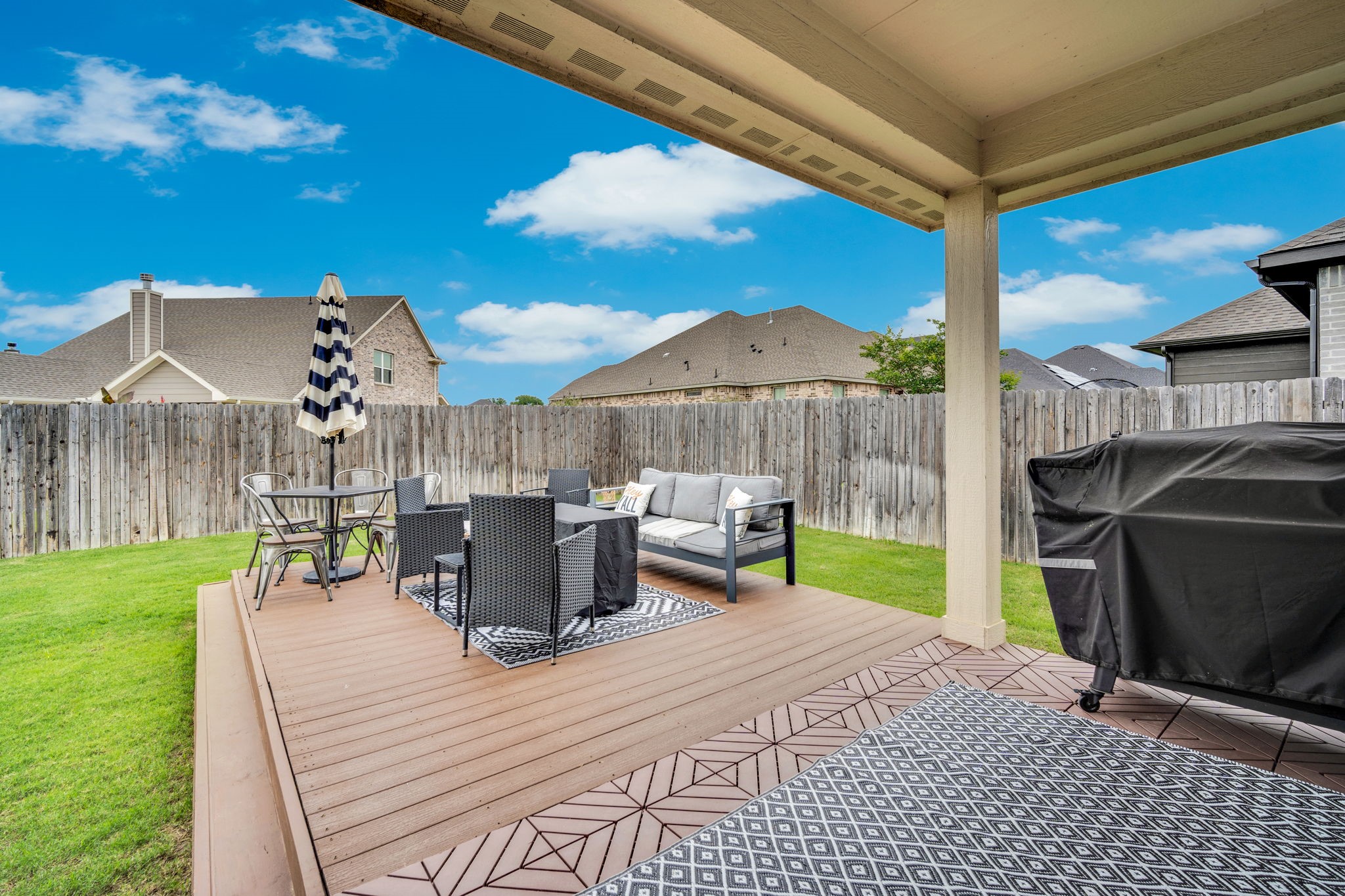 712 Ascot Court Ennis TX 75119