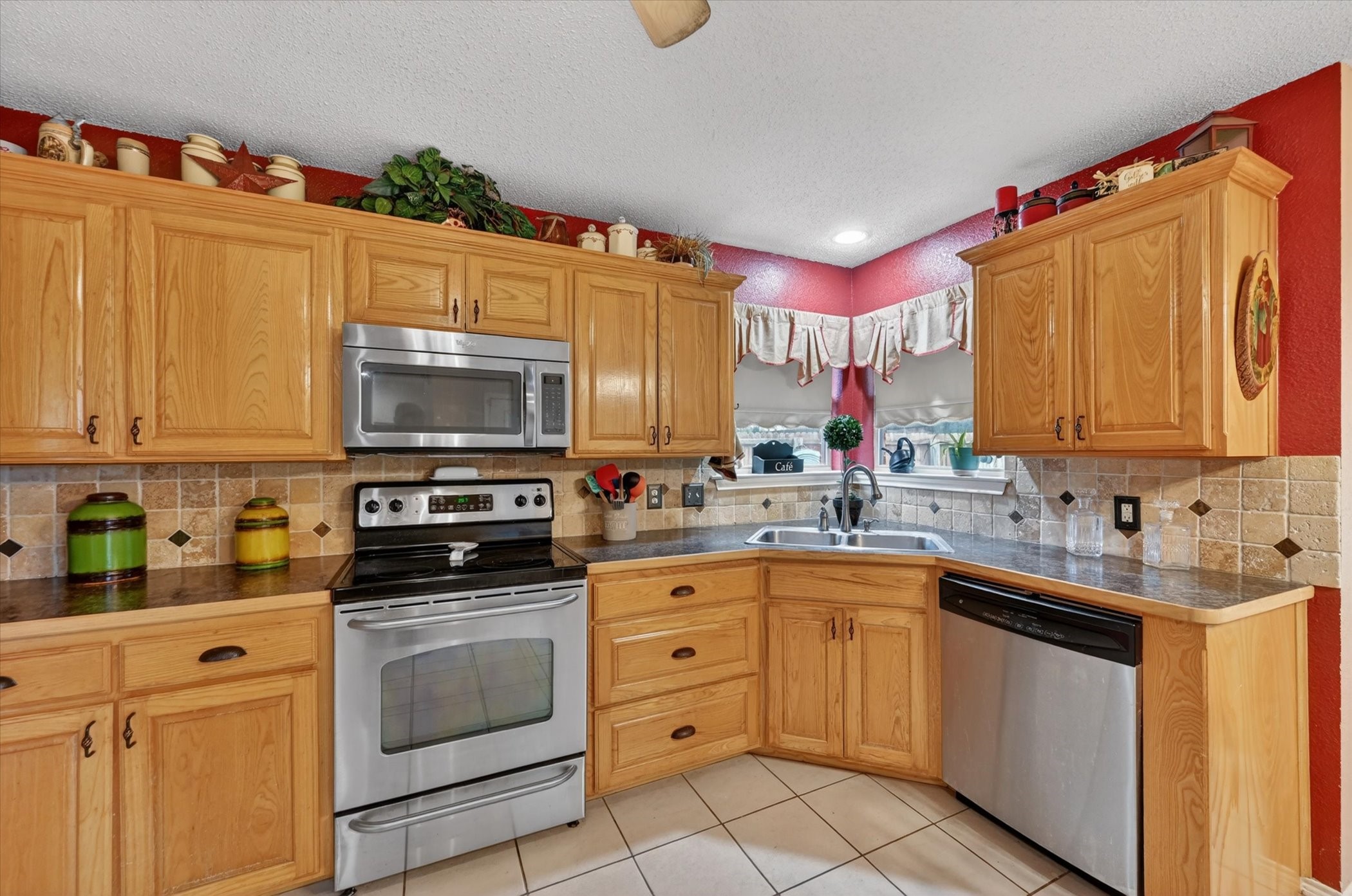 582 Tanglewood Drive Burleson TX 76028