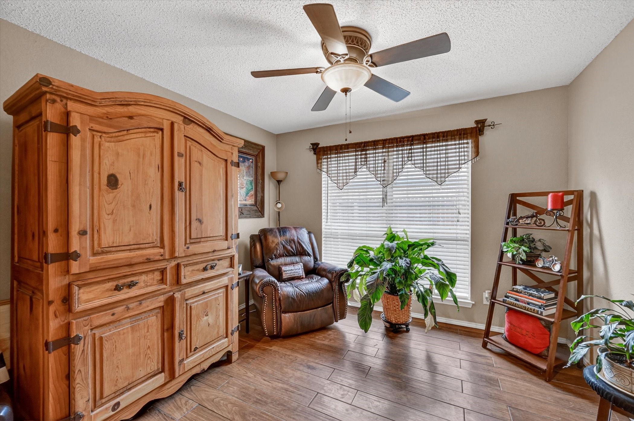 582 Tanglewood Drive Burleson TX 76028