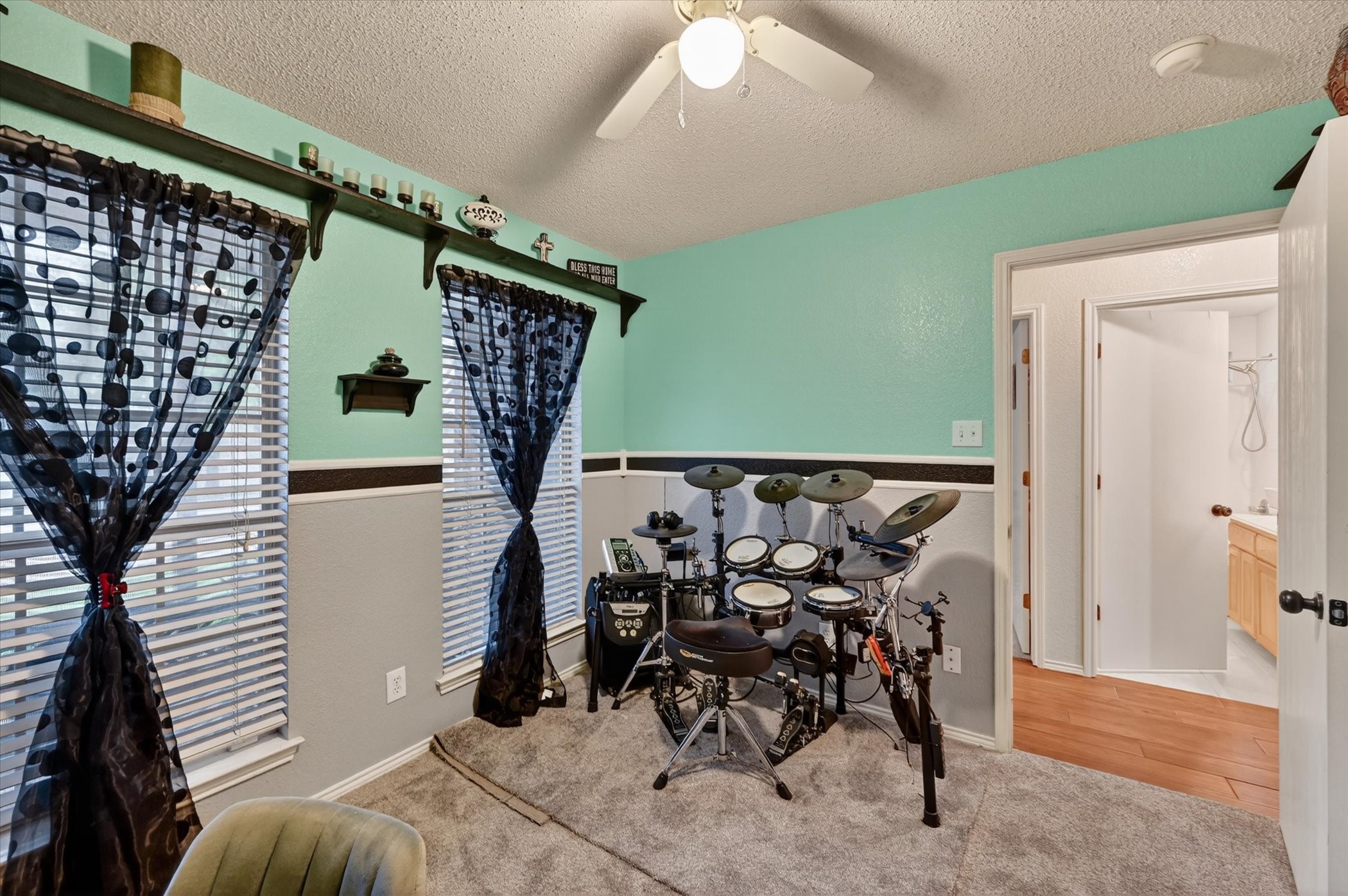 582 Tanglewood Drive Burleson TX 76028