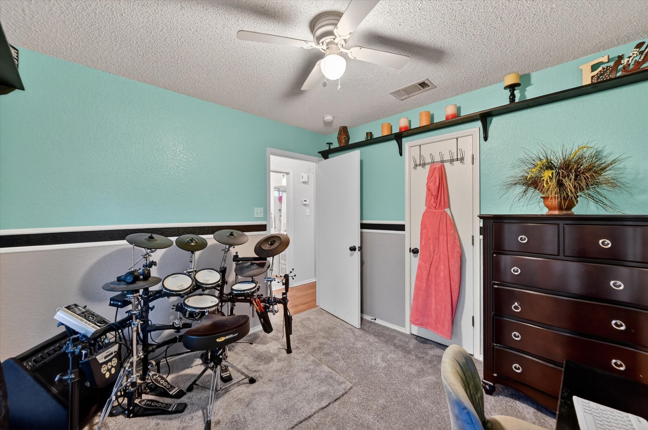 582 Tanglewood Drive Burleson TX 76028