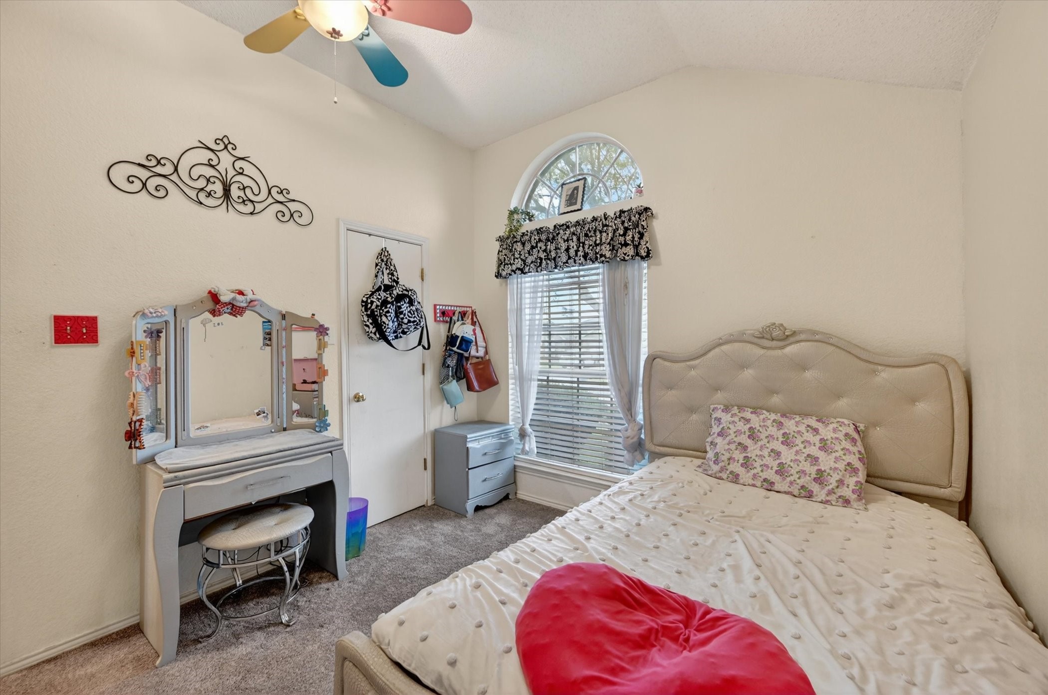 582 Tanglewood Drive Burleson TX 76028