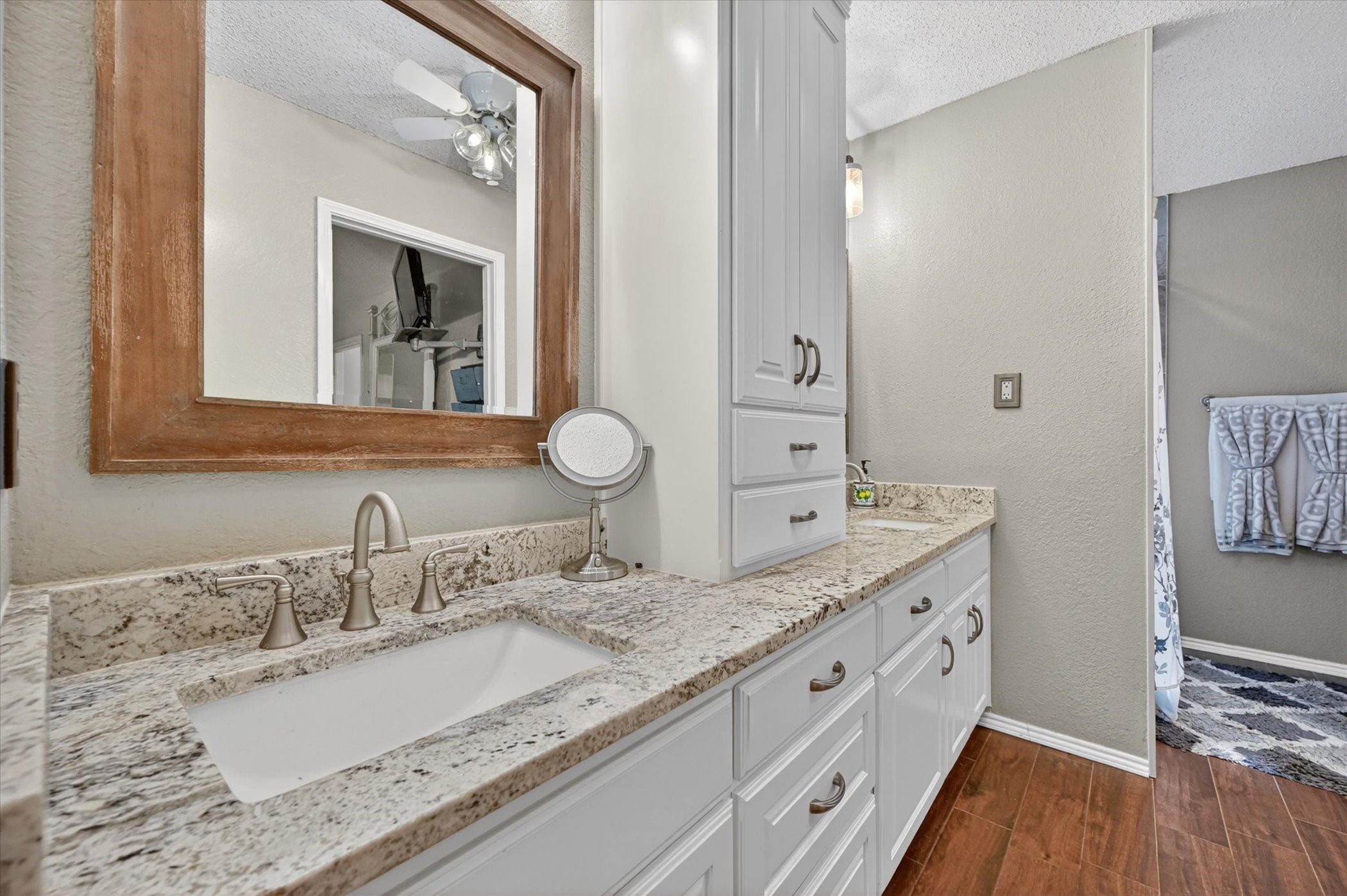 582 Tanglewood Drive Burleson TX 76028