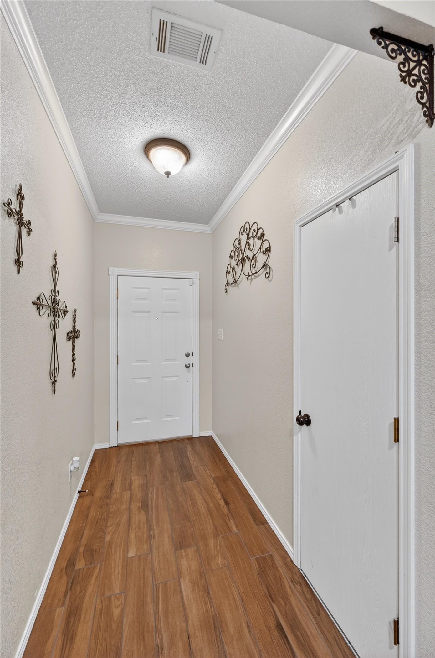 582 Tanglewood Drive Burleson TX 76028