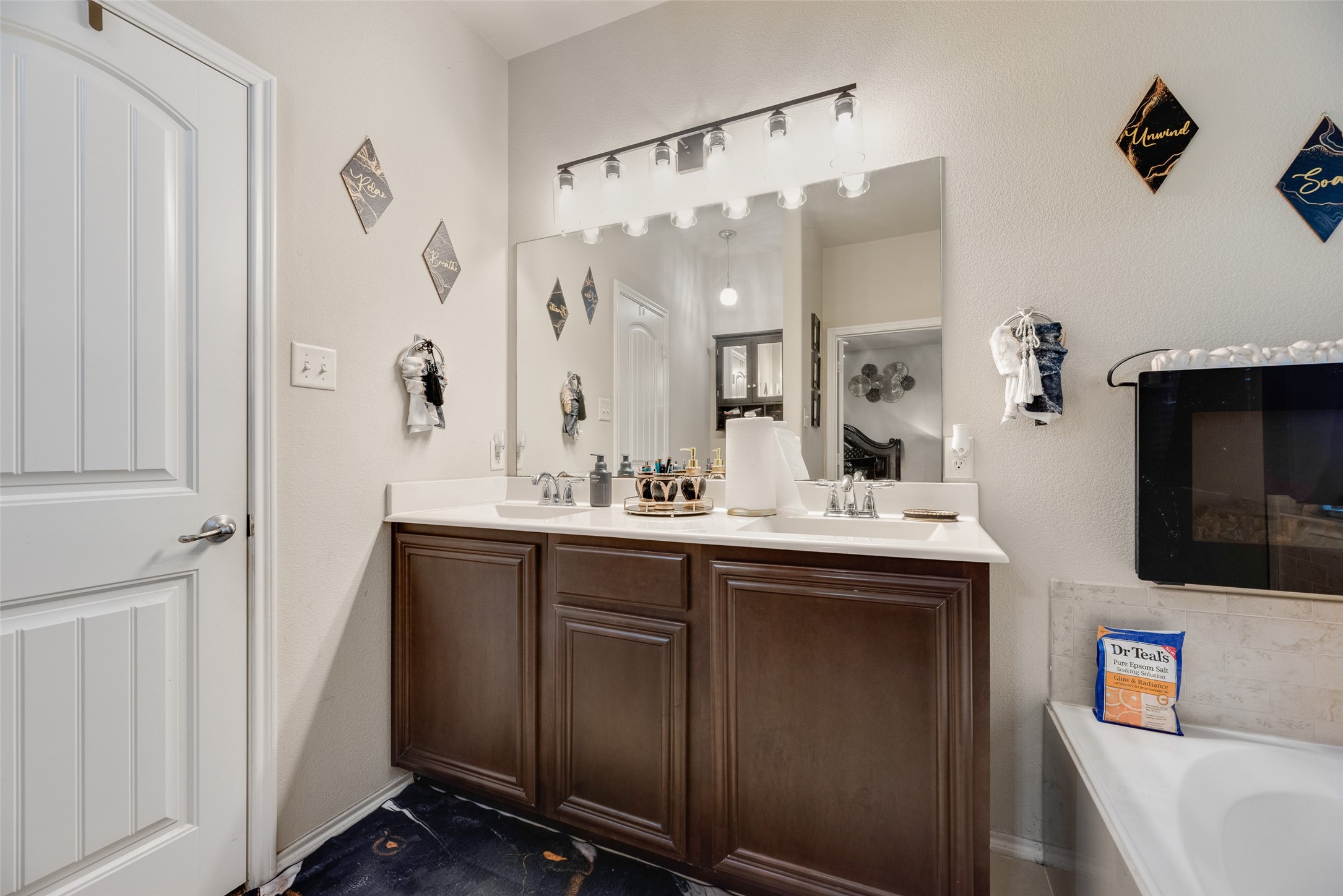 4004 Red Rock Drive Heartland TX 75126