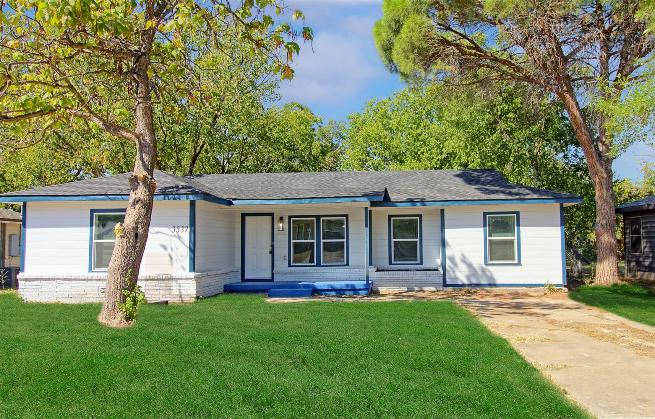 3537 Rita Lane Haltom City TX 76117