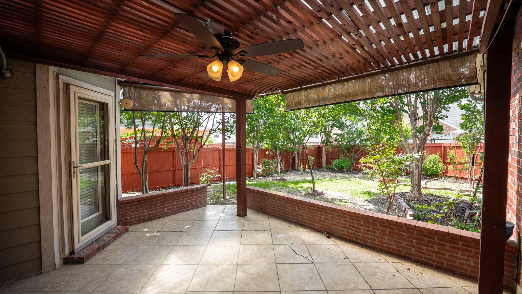 1810 Winterberry Trail Garland TX 75040