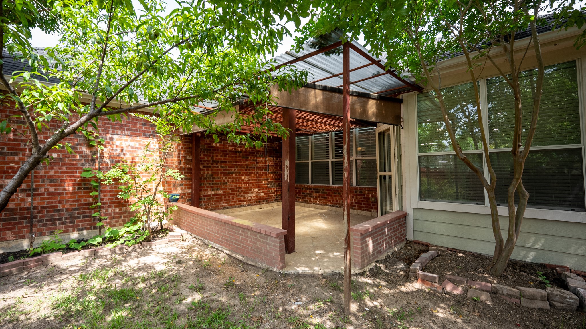 1810 Winterberry Trail Garland TX 75040