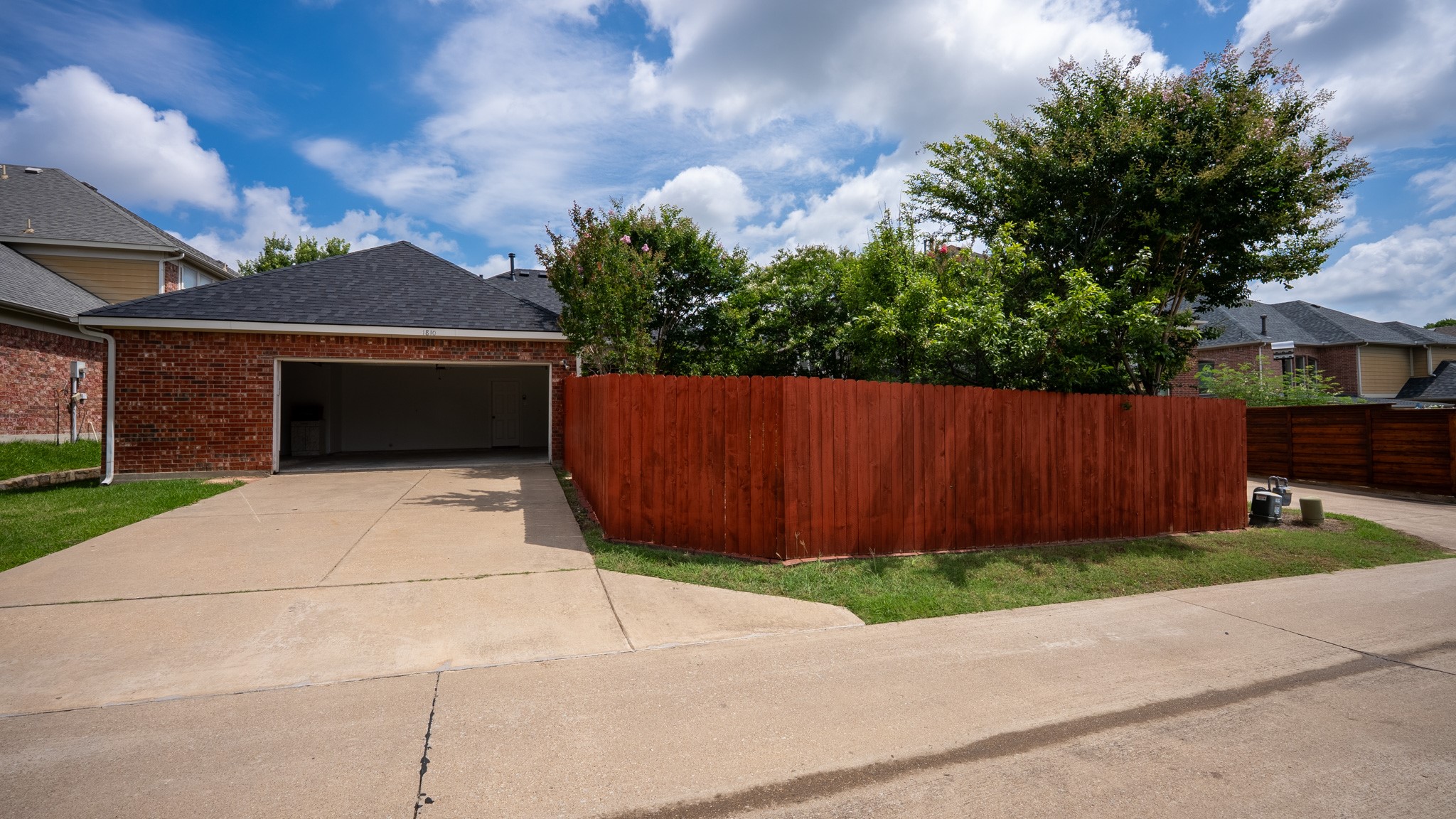1810 Winterberry Trail Garland TX 75040