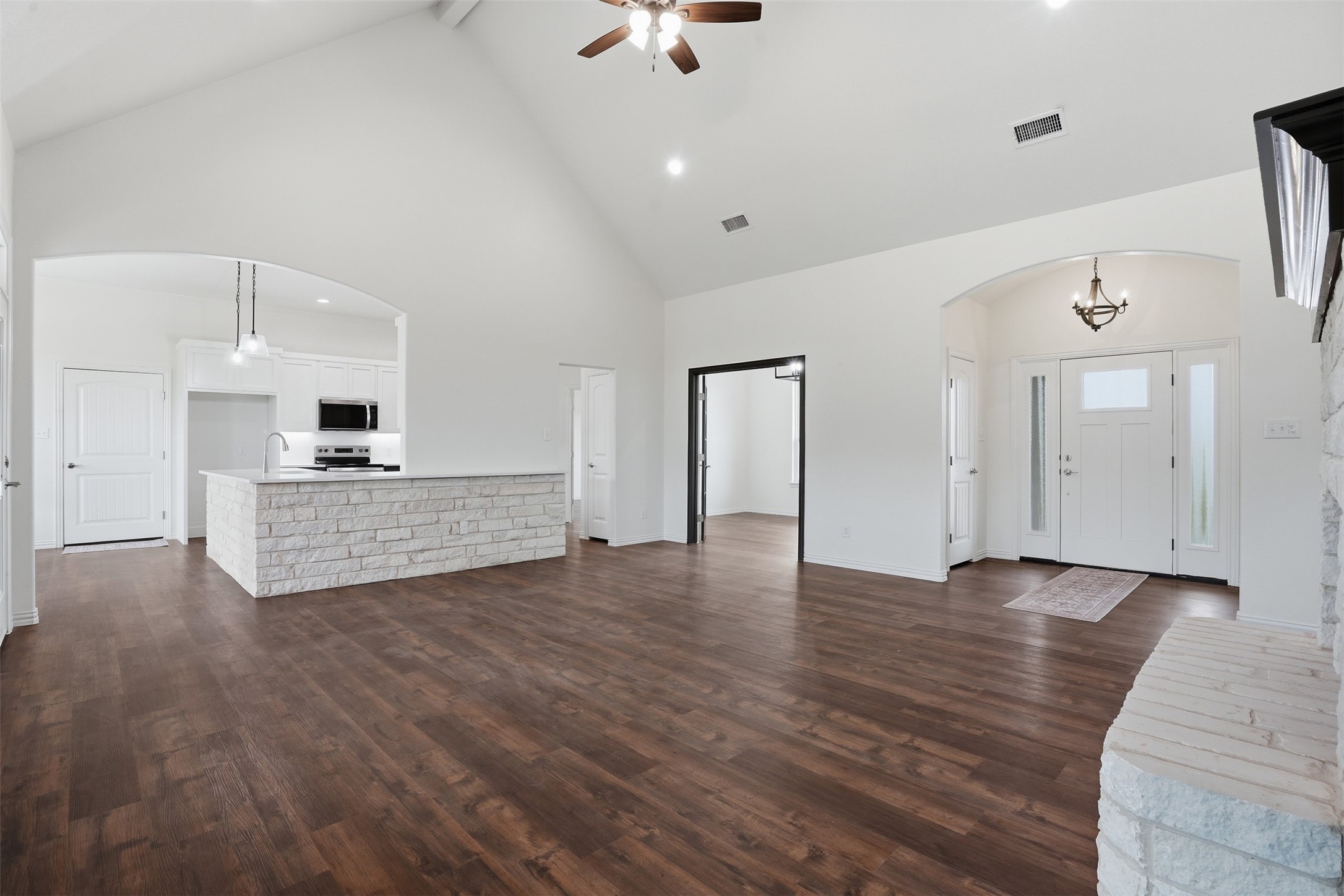 6720 County Road 302 Grandview TX 76050