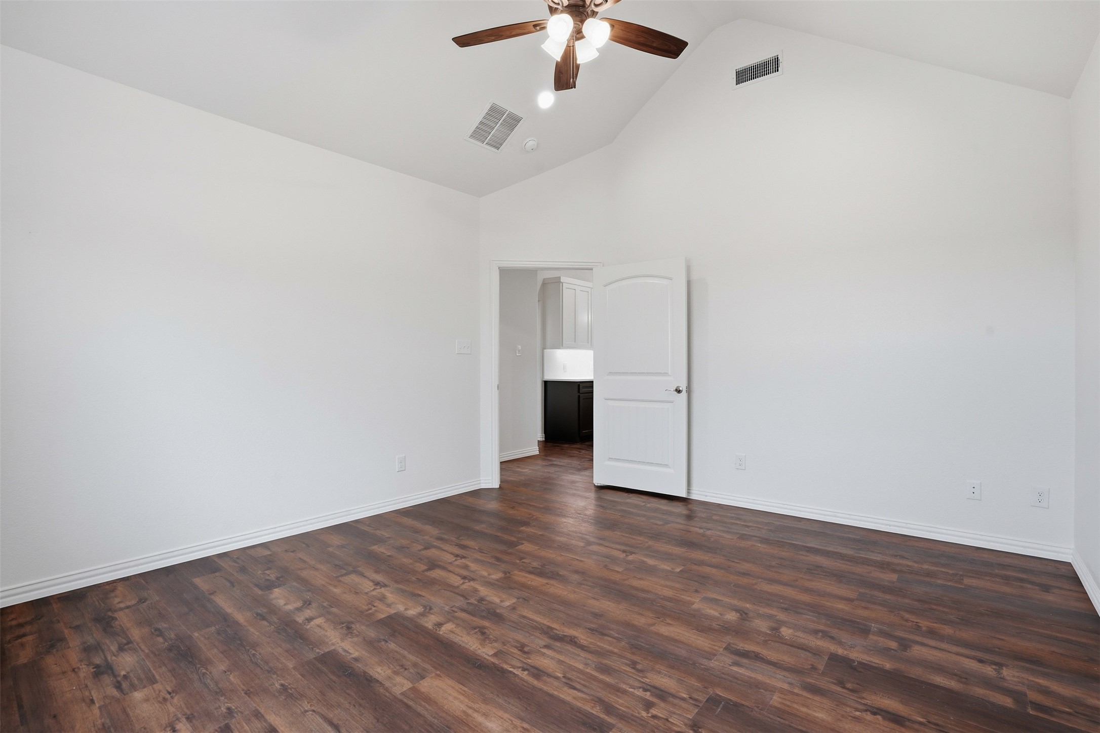 6720 County Road 302 Grandview TX 76050