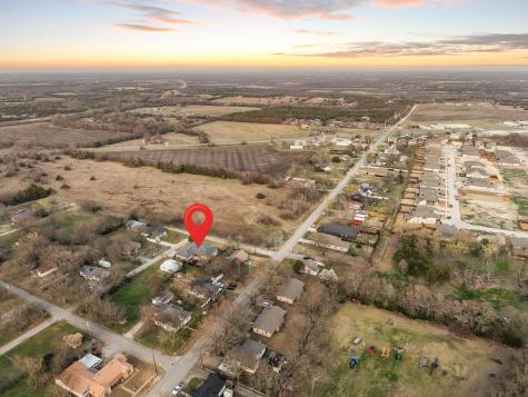 104 N 4th Street Trenton TX 75490