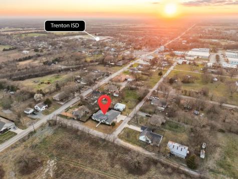 104 N 4th Street Trenton TX 75490