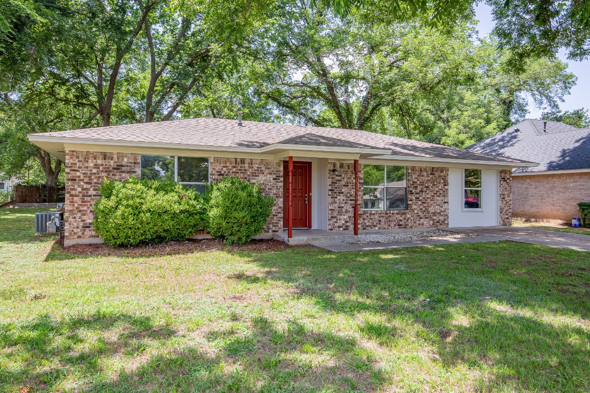 501 N Main Street Aubrey TX 76227