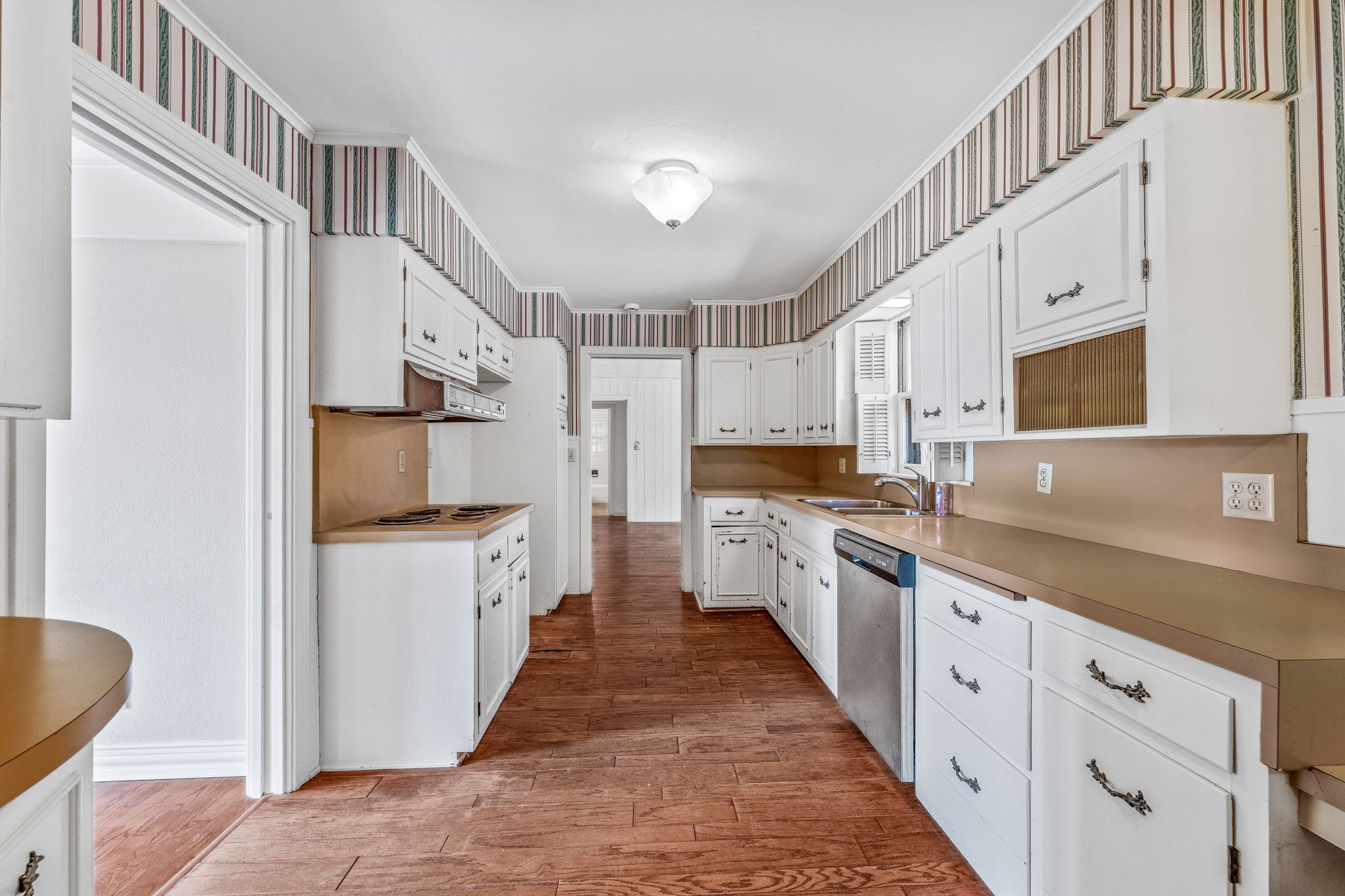 1222 Kentucky Graham TX 76450
