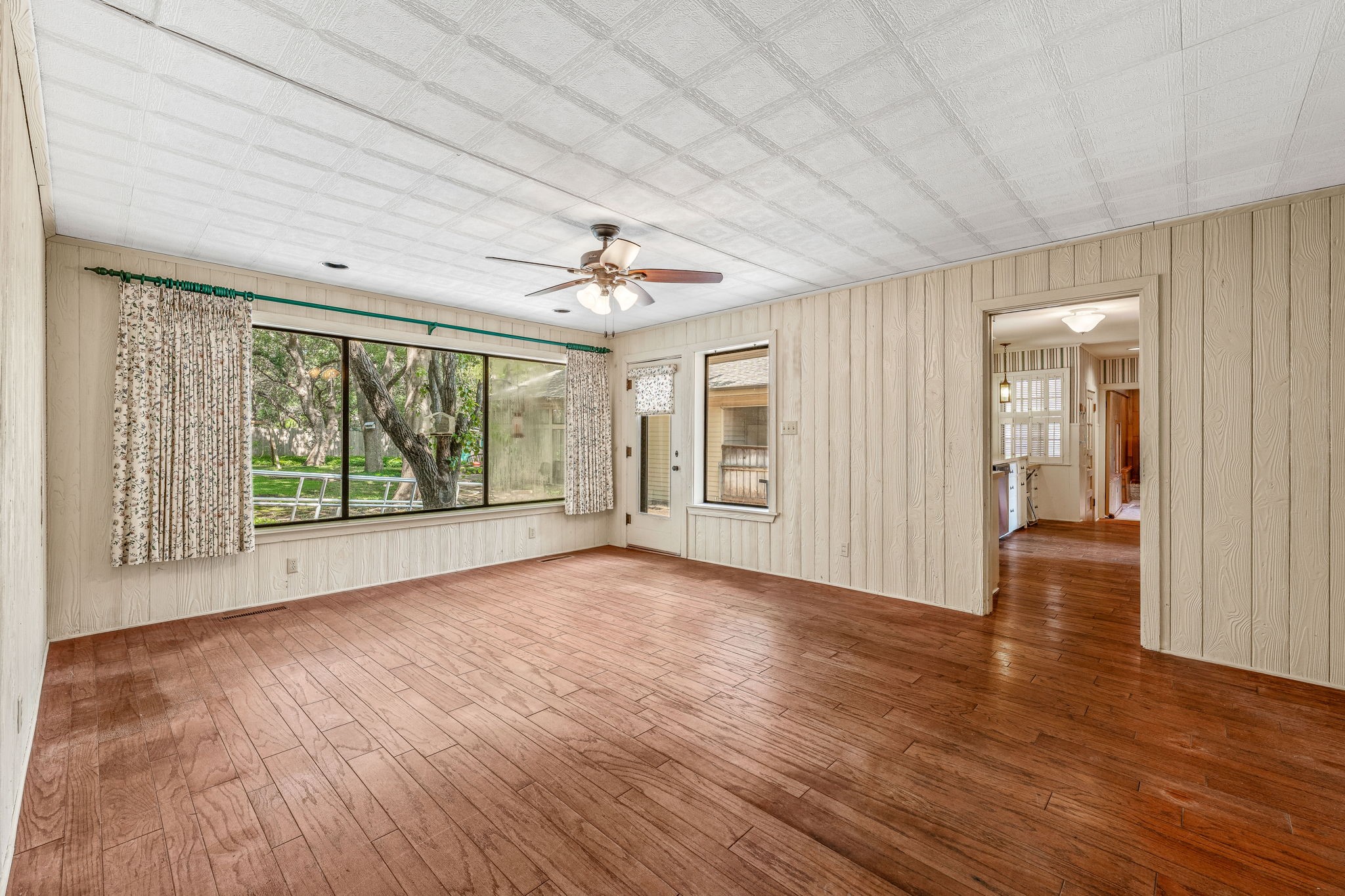 1222 Kentucky Graham TX 76450