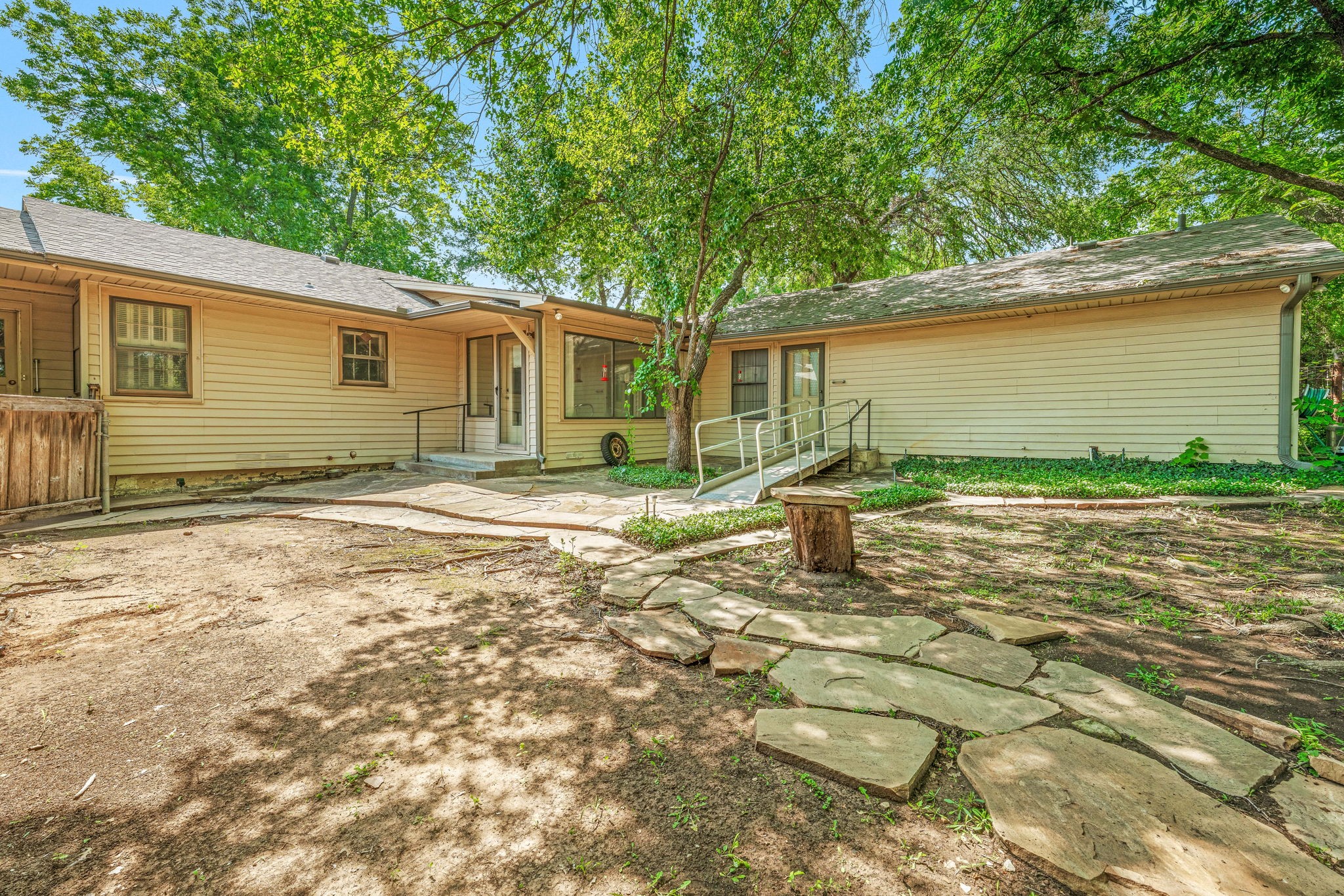 1222 Kentucky Graham TX 76450