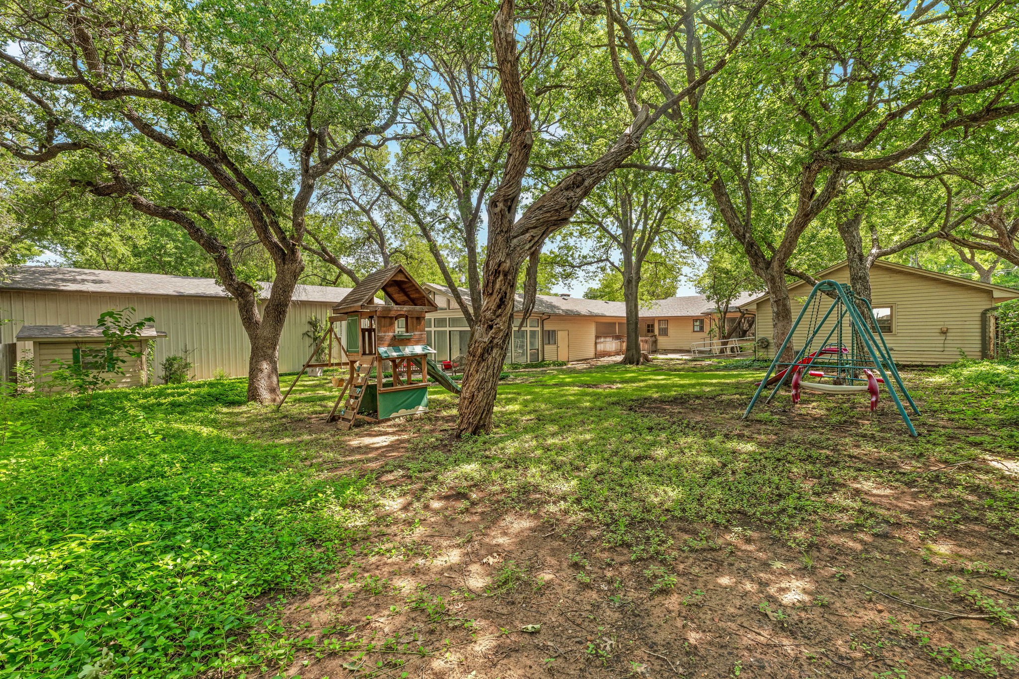 1222 Kentucky Graham TX 76450