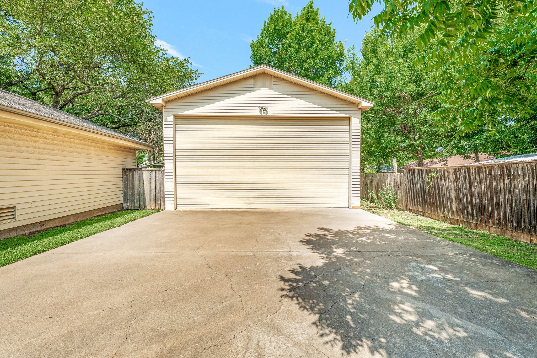 1222 Kentucky Graham TX 76450
