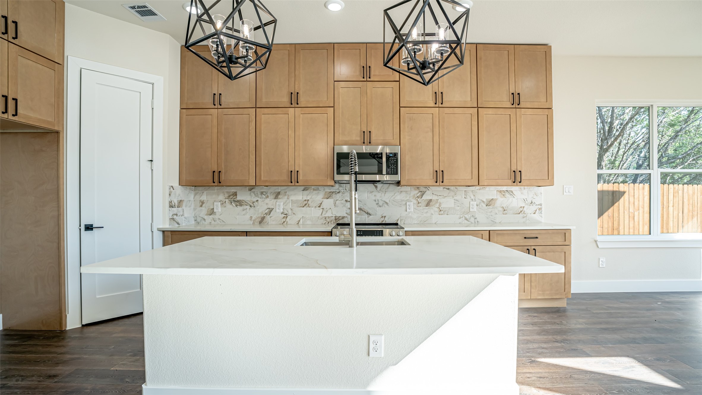 5702 Barkridge Drive Granbury TX 76048