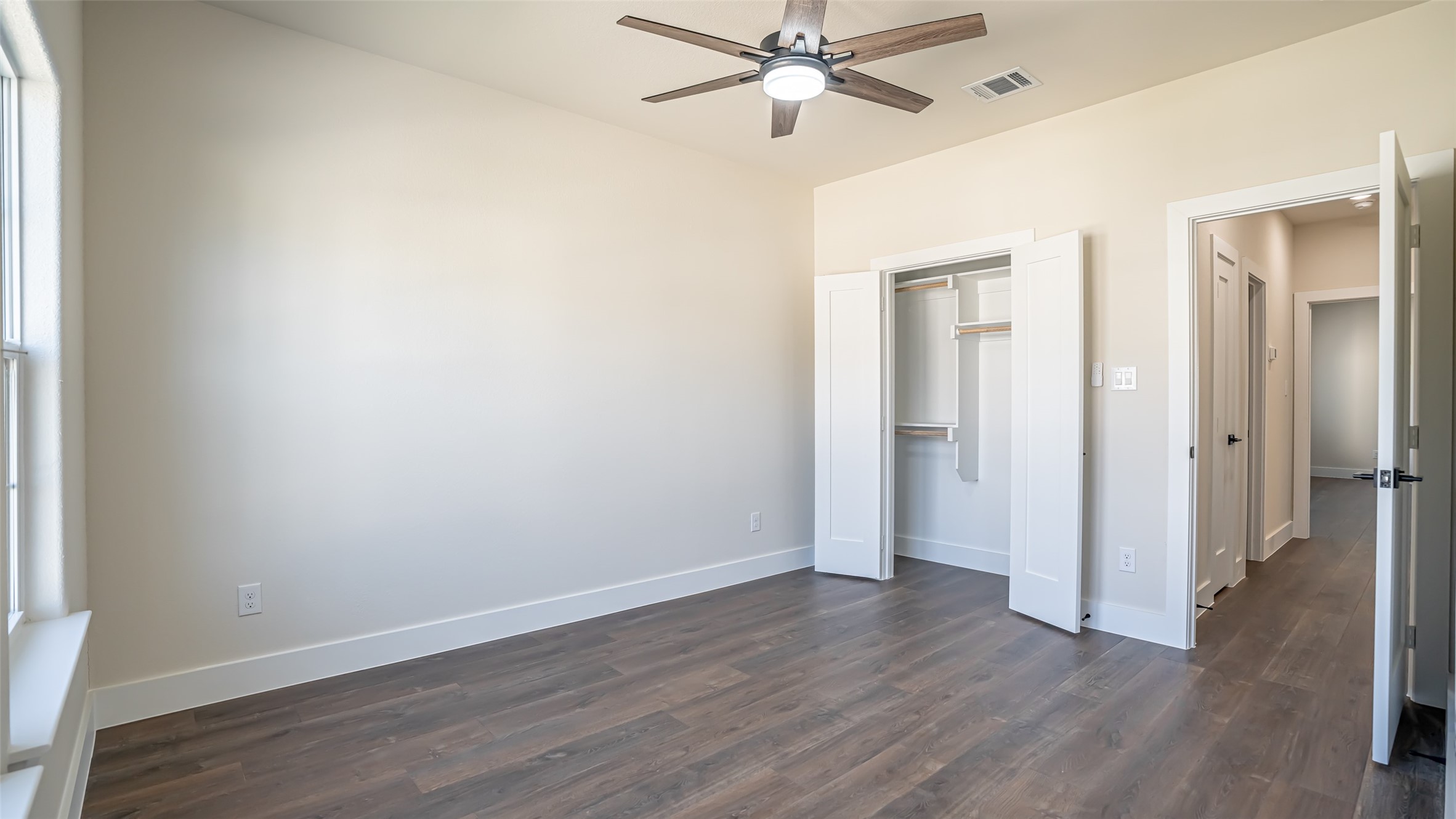 5702 Barkridge Drive Granbury TX 76048