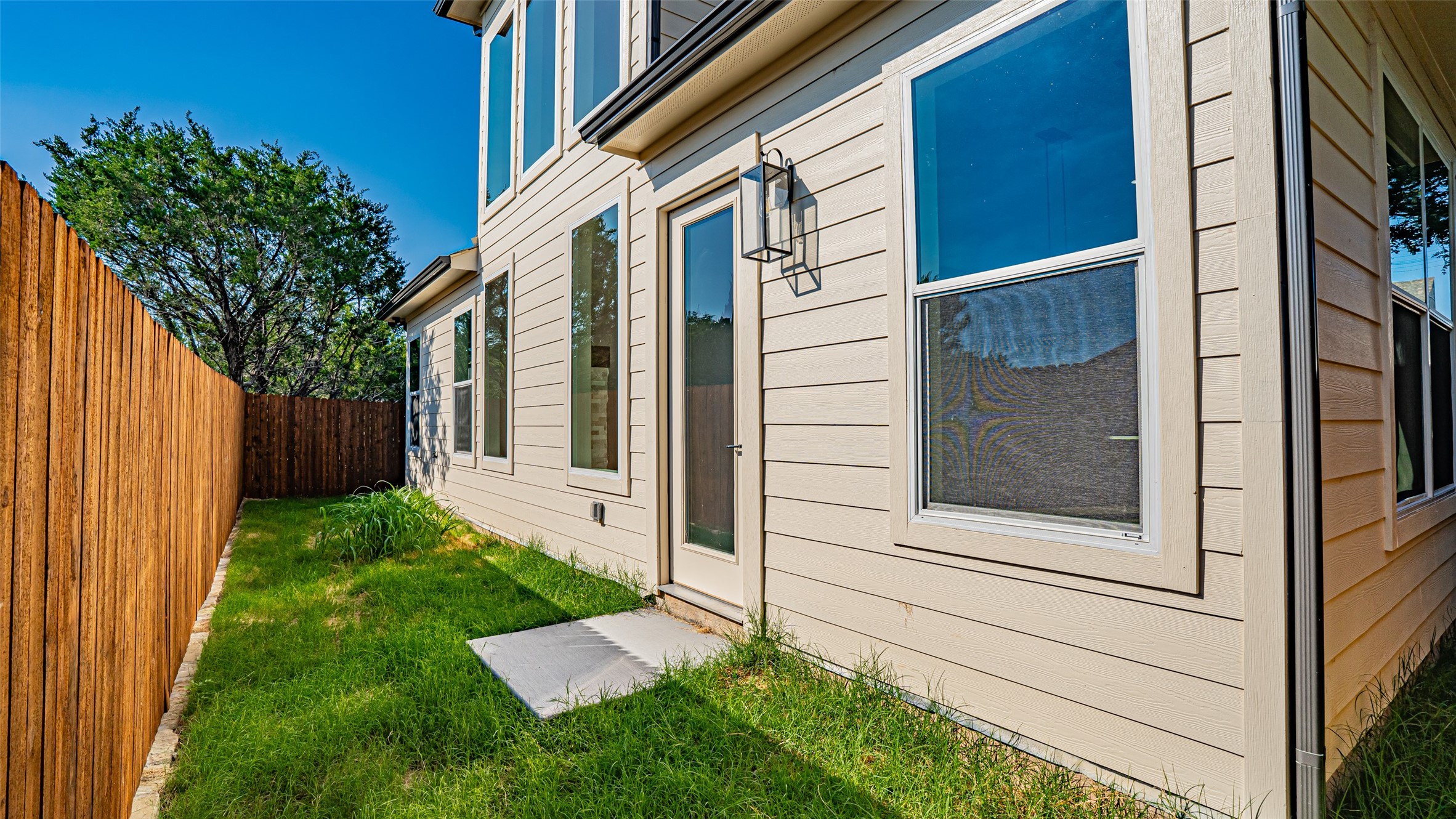 5702 Barkridge Drive Granbury TX 76048