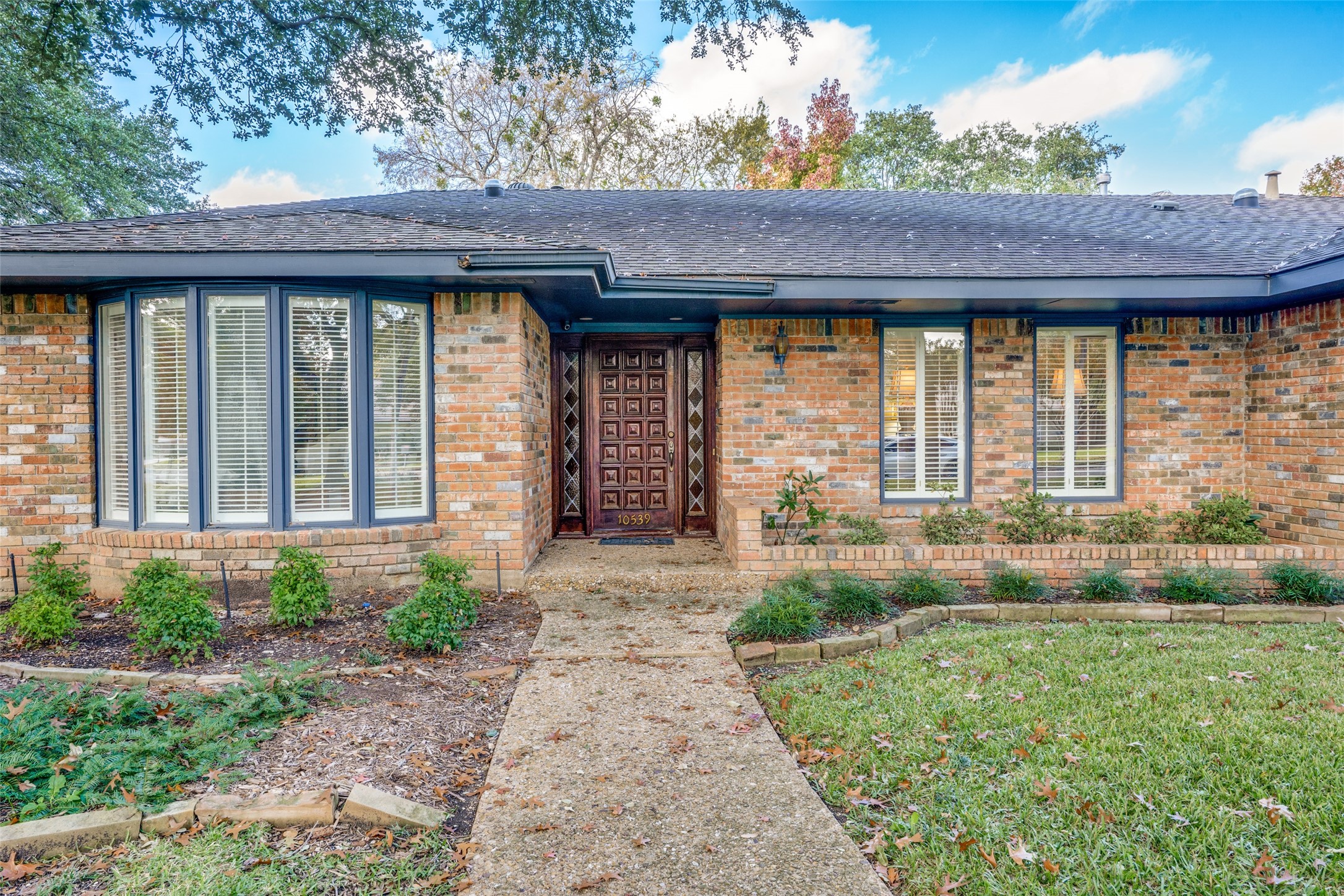10539 Les Jardins Drive Dallas TX 75229